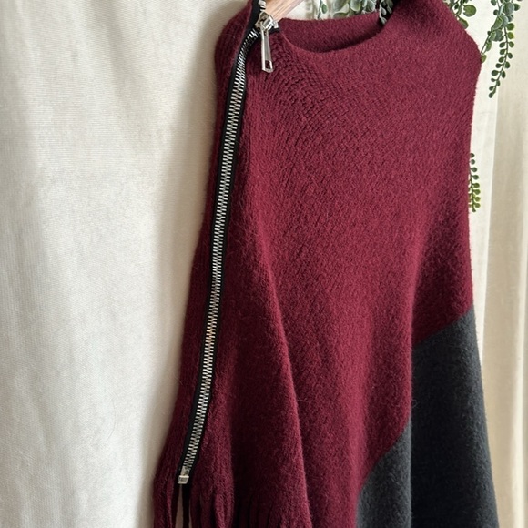 Burgundy and Gray Fringe Poncho with Zipper - Picture 8 of 10
